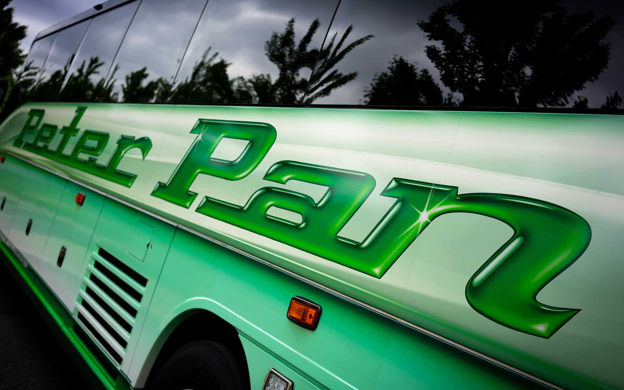Peter Pan Bus